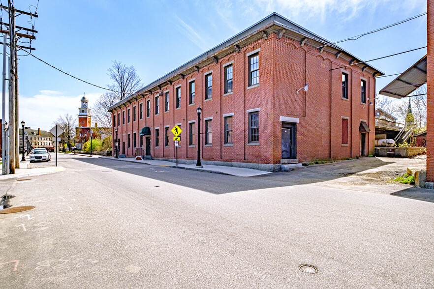 12 Lincoln St, Biddeford, ME à vendre - Photo du bâtiment - Image 1 de 1