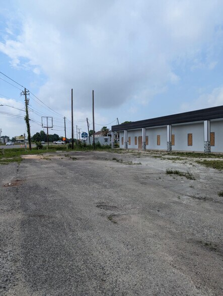 13502 Almeda Road, Houston, TX à louer - Photo du bâtiment - Image 3 de 6