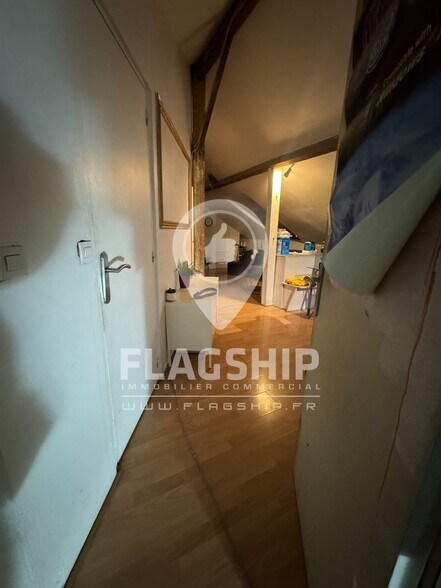 Retail in Villemomble for lease - Building Photo - Image 3 of 6