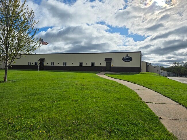 Plus de détails pour 350 N Dewey Ave, Reedsburg, WI - Industriel à vendre