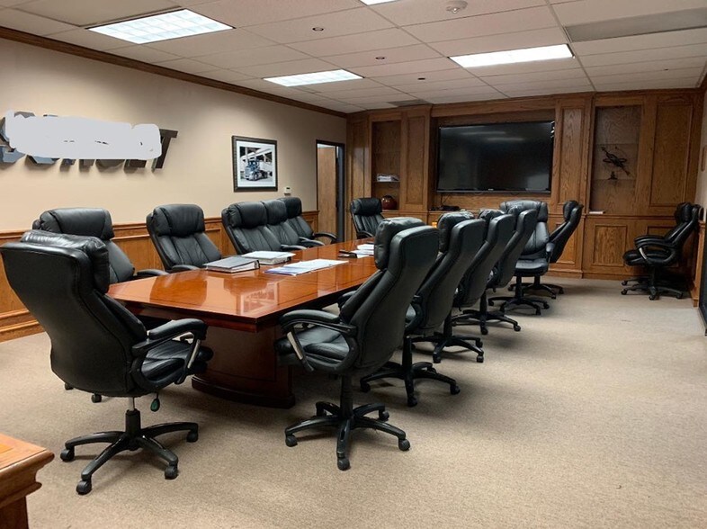 1001 W Euless Blvd, Euless, TX à louer - Photo intérieure - Image 2 de 12