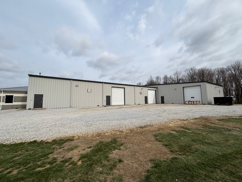 2509 Krisko Cir SW, Canton, OH for lease - Building Photo - Image 2 of 9