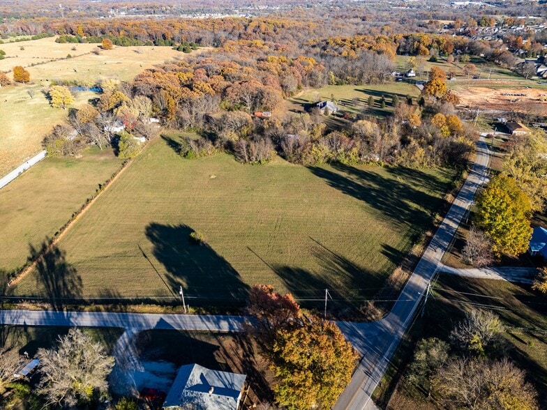 000 Farm Road 127, Springfield, MO à vendre - Photo du bâtiment - Image 3 de 6