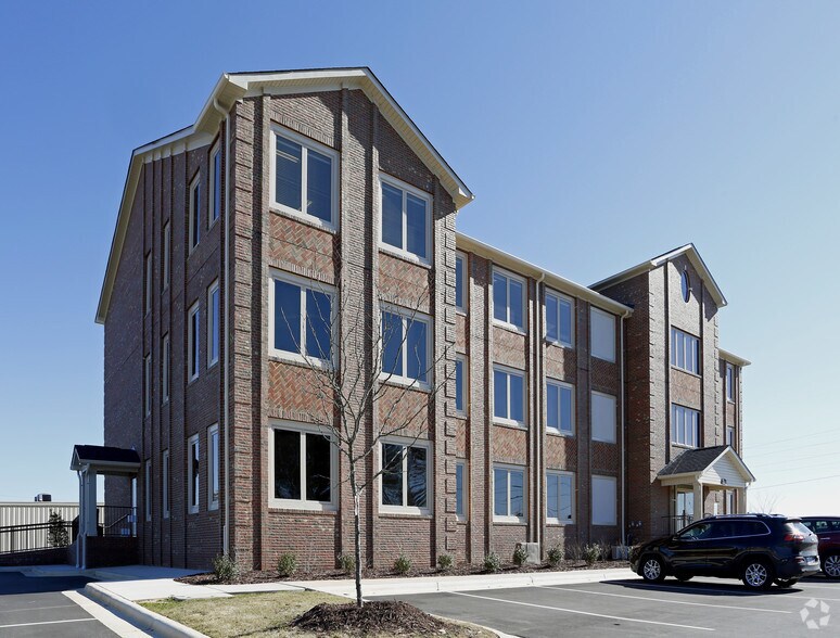 7724 Raeford Rd, Fayetteville, NC à vendre - Photo du bâtiment - Image 3 de 21