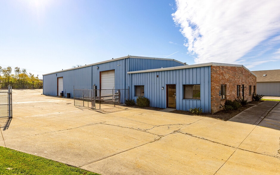 2025 Stapleton Ct, Cincinnati, OH for lease - Building Photo - Image 3 of 34