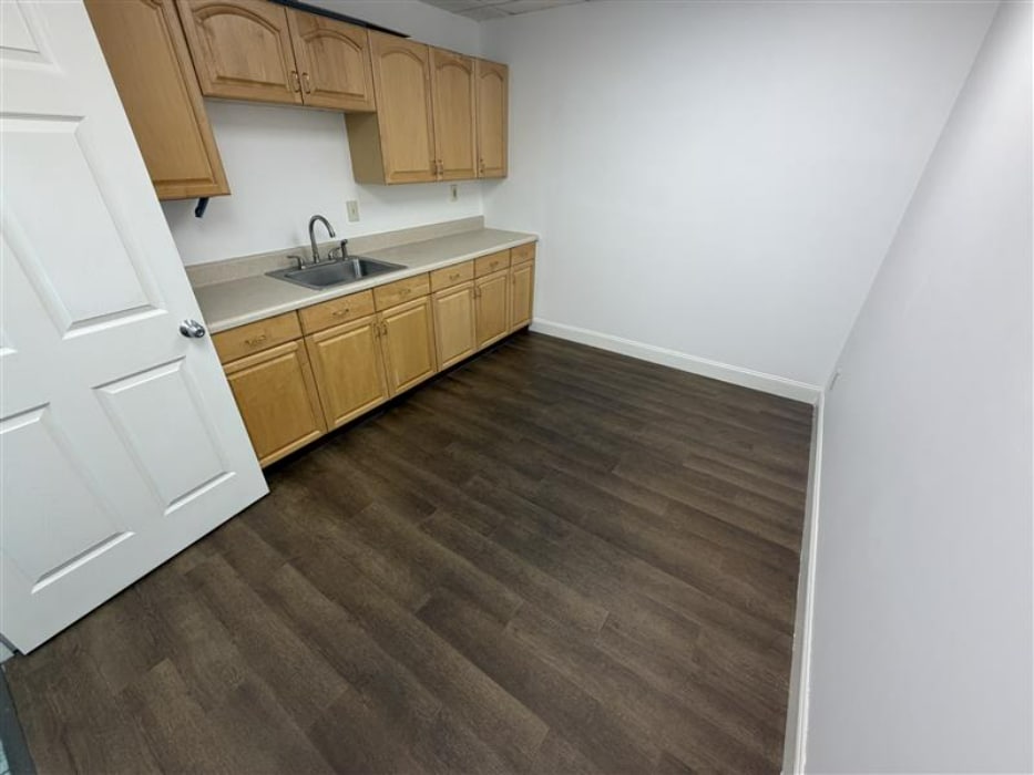 2250 Palm Beach Lakes Blvd, West Palm Beach, FL for lease Interior Photo- Image 1 of 9