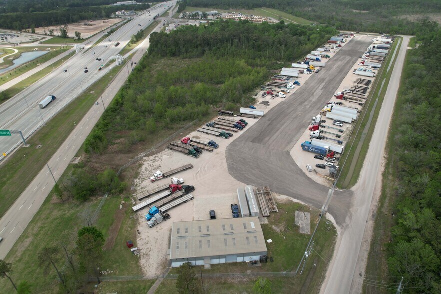 11211 Hornberger Rd, Houston, TX à louer - Photo du bâtiment - Image 1 de 11