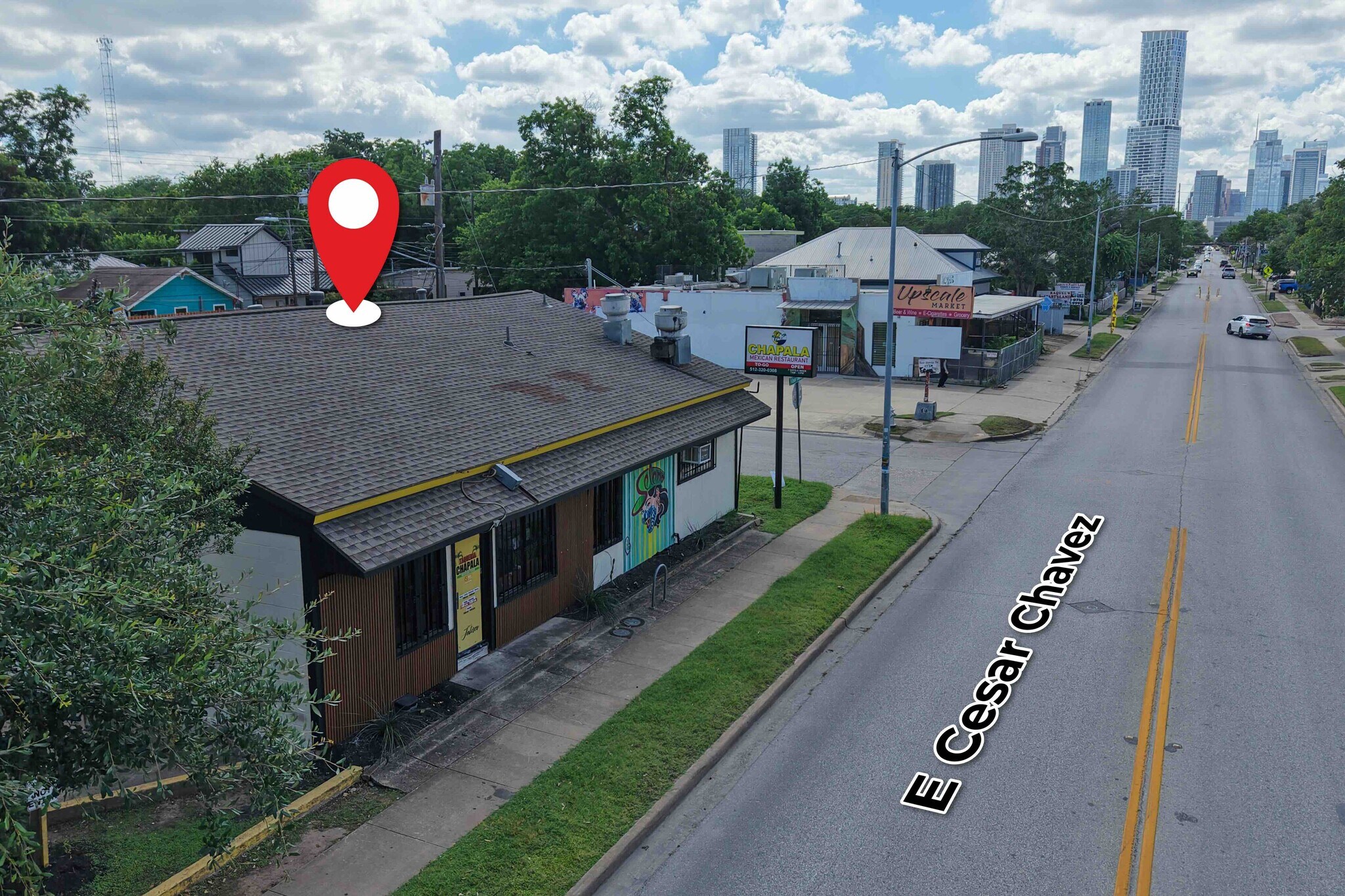 2101 E Cesar Chavez St, Austin, TX à louer Photo du bâtiment- Image 1 de 16