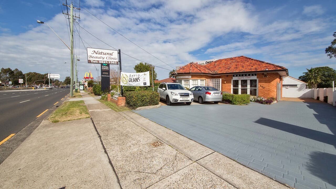 443 Hume Hwy, Casula for lease Primary Photo- Image 1 of 2