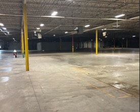 1 Cedar King Rd, Shelbyville, TN for sale Interior Photo- Image 2 of 2