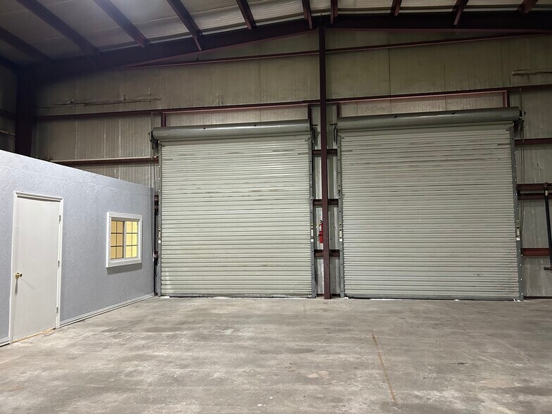 2410 Tyler St, Kenner, LA à louer - Photo de construction - Image 3 de 7