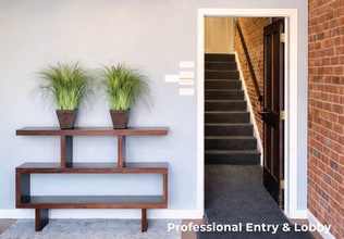 19537 Lake Rd, Rocky River, OH à louer Hall d’entrée- Image 2 de 8