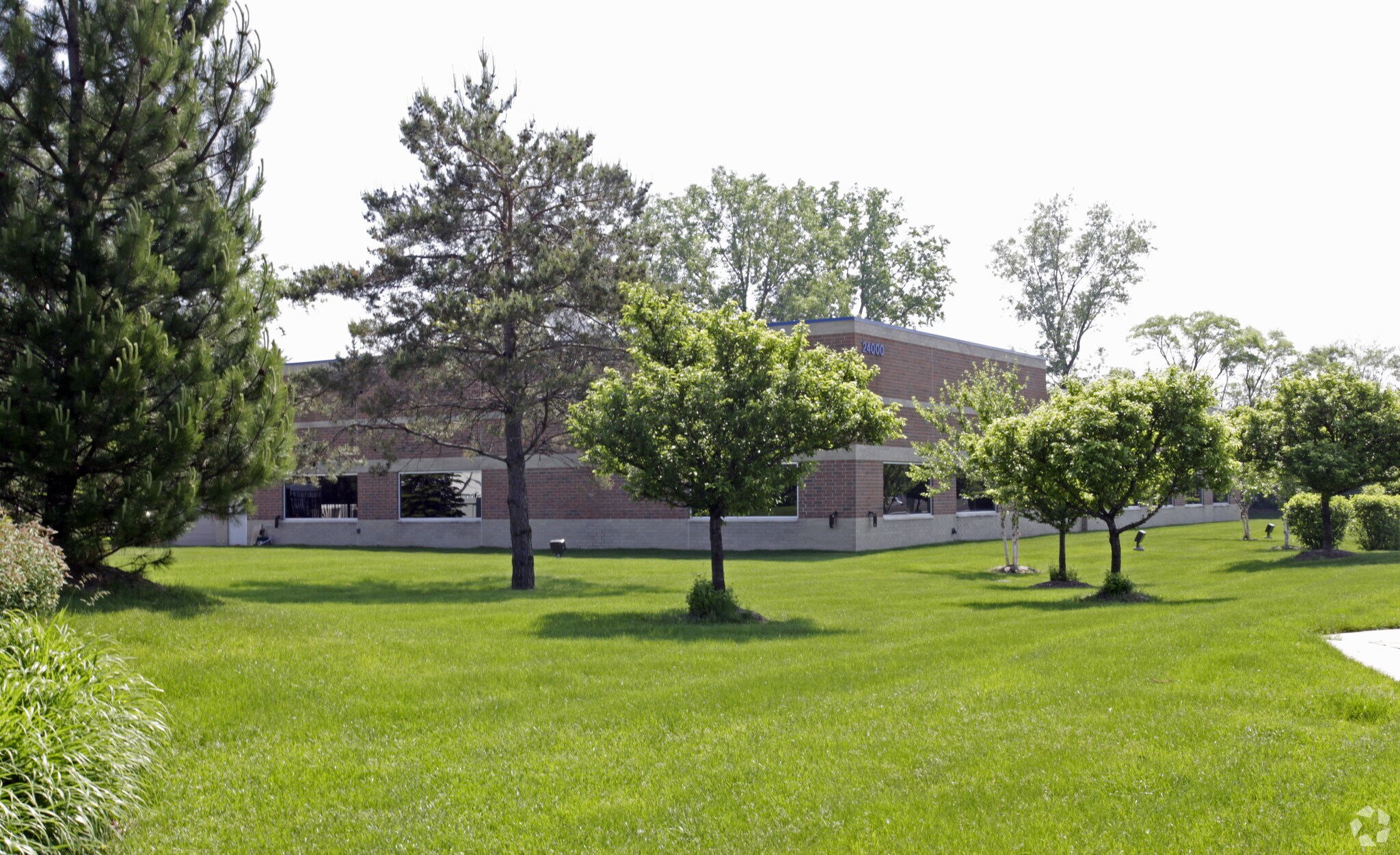 24000 Northwestern Hwy, Southfield, MI à vendre Photo principale- Image 1 de 5