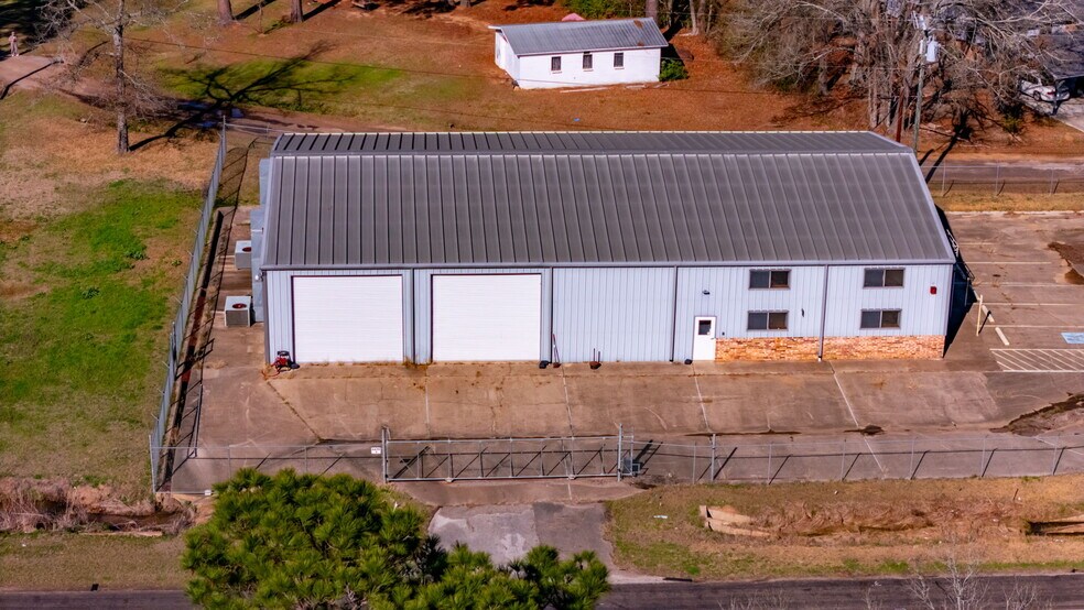 169 Carol Dr, Pollok, TX for sale - Building Photo - Image 2 of 73