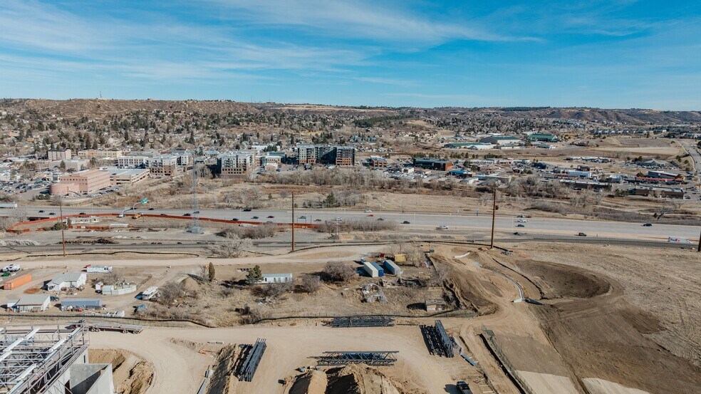 165 Prairie Hawk Dr, Castle Rock, CO à vendre - Photo du bâtiment - Image 2 de 8