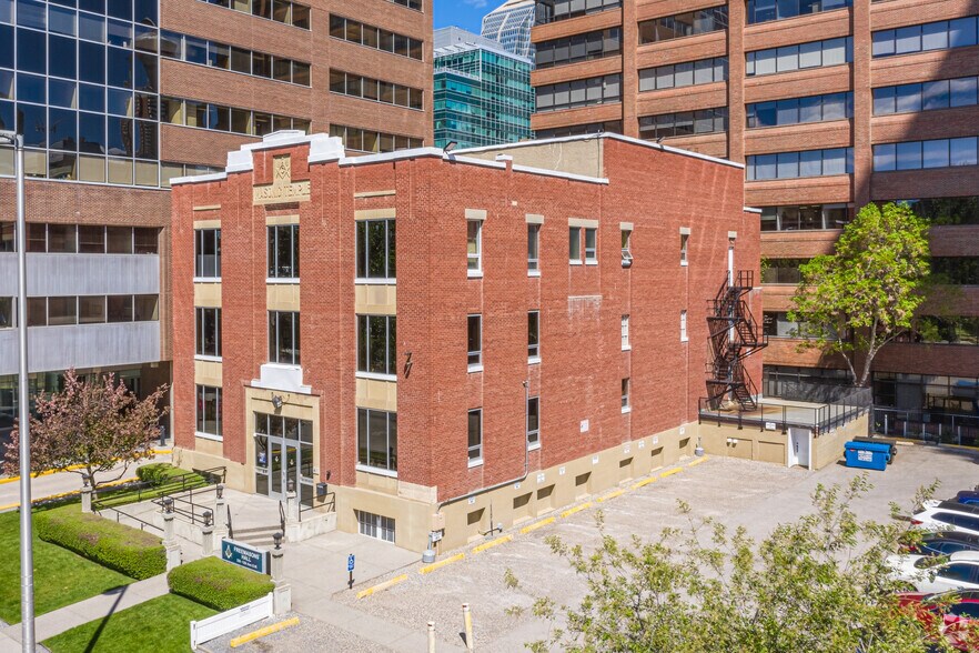 330 12 Ave SW, Calgary, AB for sale - Building Photo - Image 1 of 1