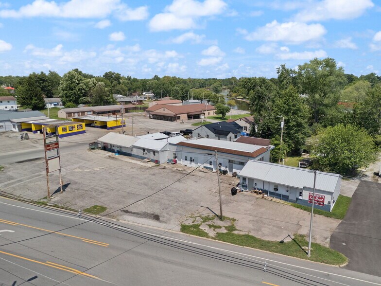 513-525 N Gardner St, Scottsburg, IN à vendre - Photo du bâtiment - Image 3 de 10