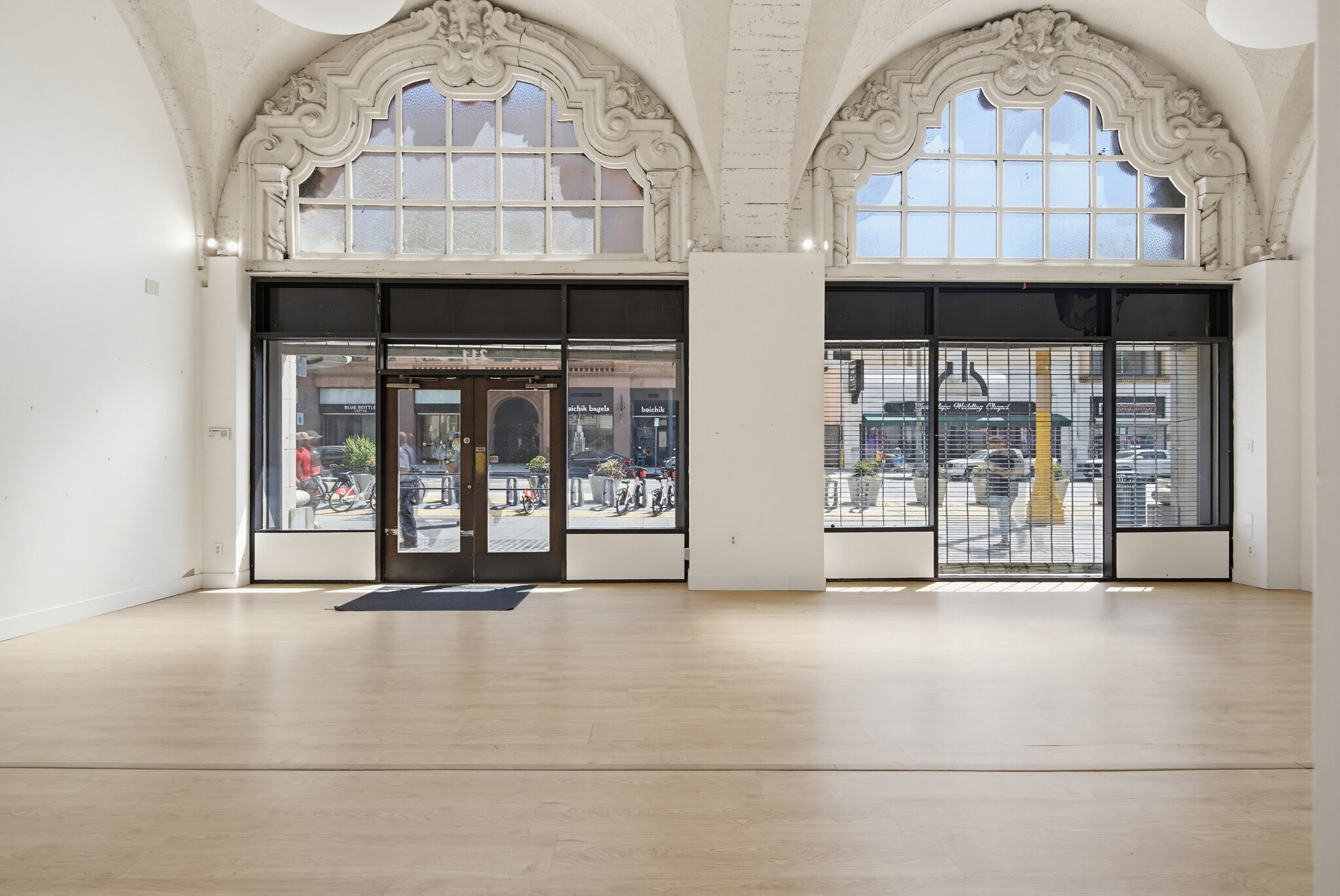 311 S Broadway, Los Angeles, CA for lease Interior Photo- Image 1 of 2