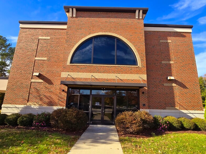 701 Mutual Ct, Raleigh, NC à louer - Photo du bâtiment - Image 1 de 55