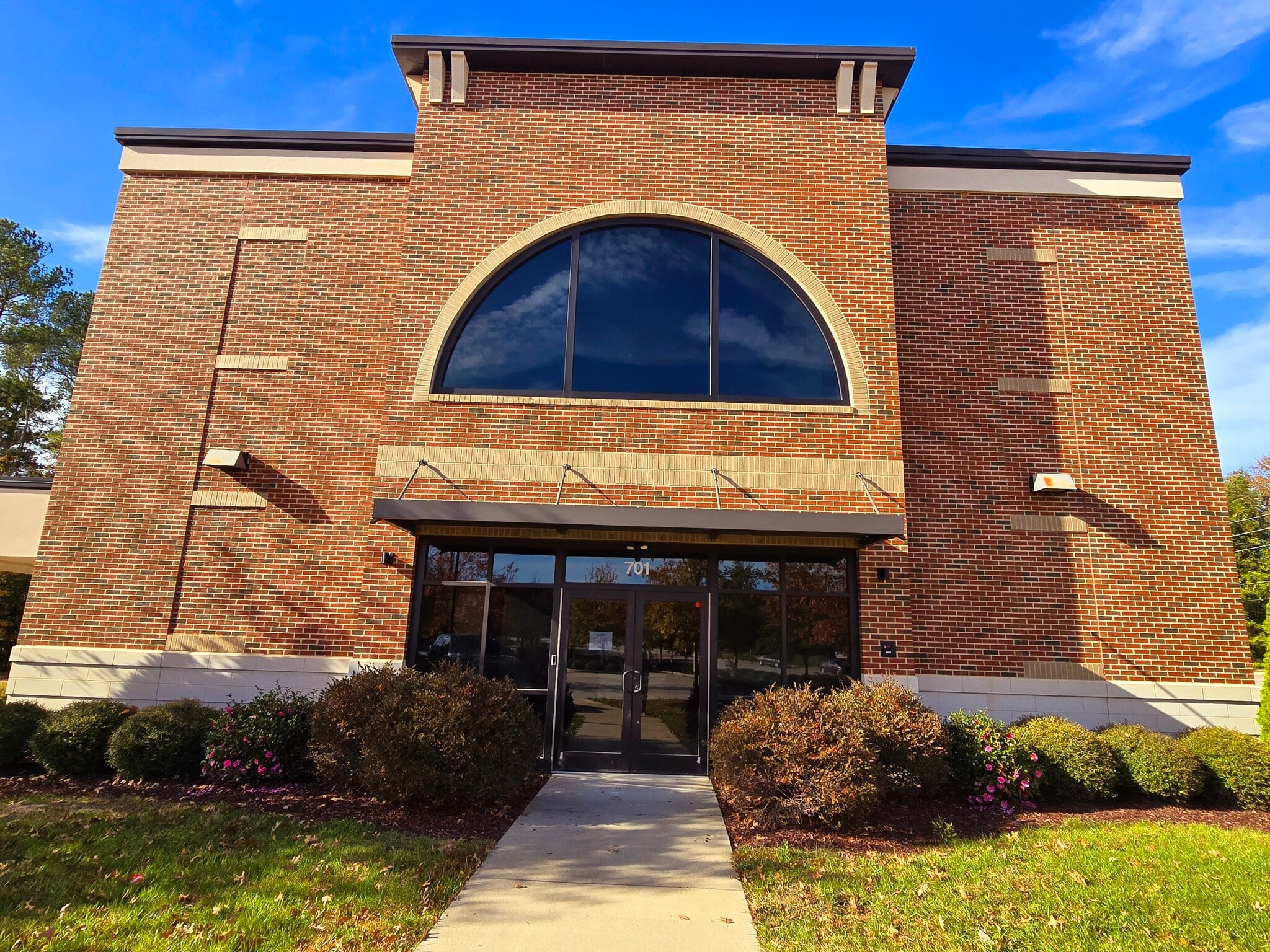 701 Mutual Ct, Raleigh, NC à louer Photo du bâtiment- Image 1 de 56