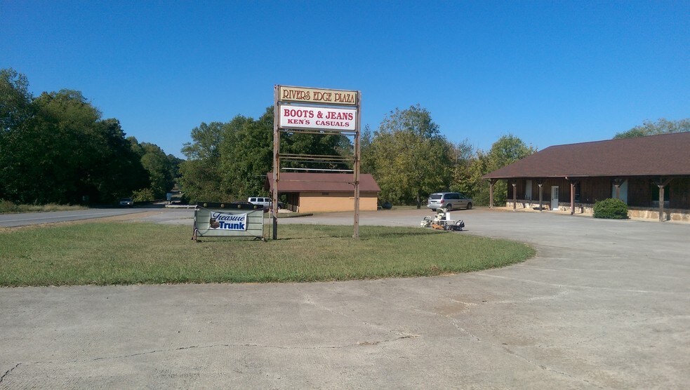 5637 Highway 411, Benton, TN à louer - Photo du bâtiment - Image 2 de 3