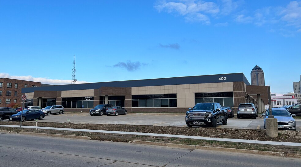 400 SW 8th St, Des Moines, IA à louer - Photo du bâtiment - Image 2 de 10