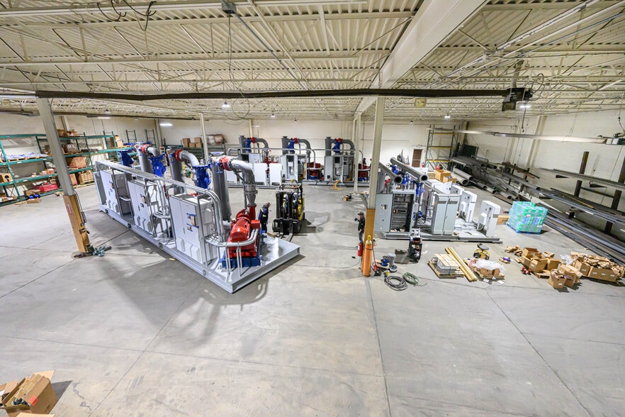 2441 E Bristol Rd, Burton, MI for lease - Interior Photo - Image 3 of 19