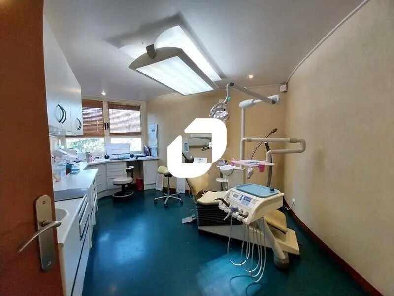 Bureau dans Montigny-le-Bretonneux à louer Photo intérieure- Image 1 de 21