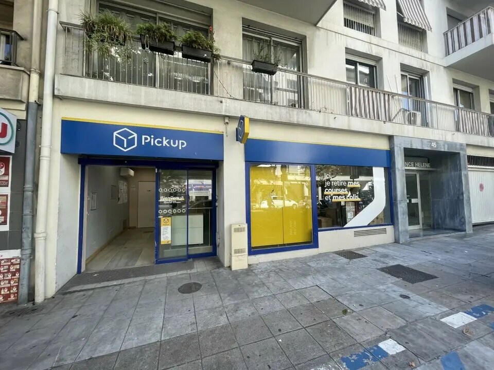 Retail in Nice for lease Building Photo- Image 1 of 4