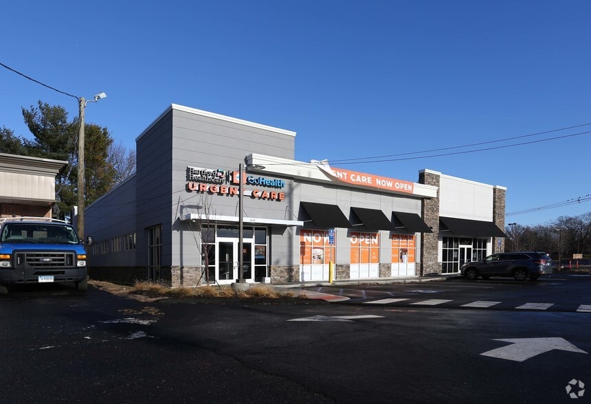 1215 Farmington Ave, Bristol, CT for lease - Building Photo - Image 3 of 6