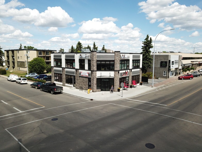 201 McLeod Ave, Spruce Grove, AB for sale - Aerial - Image 1 of 1