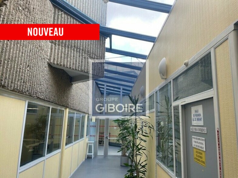 Bureau dans Cesson-Sévigné à louer - Photo du bâtiment - Image 2 de 23