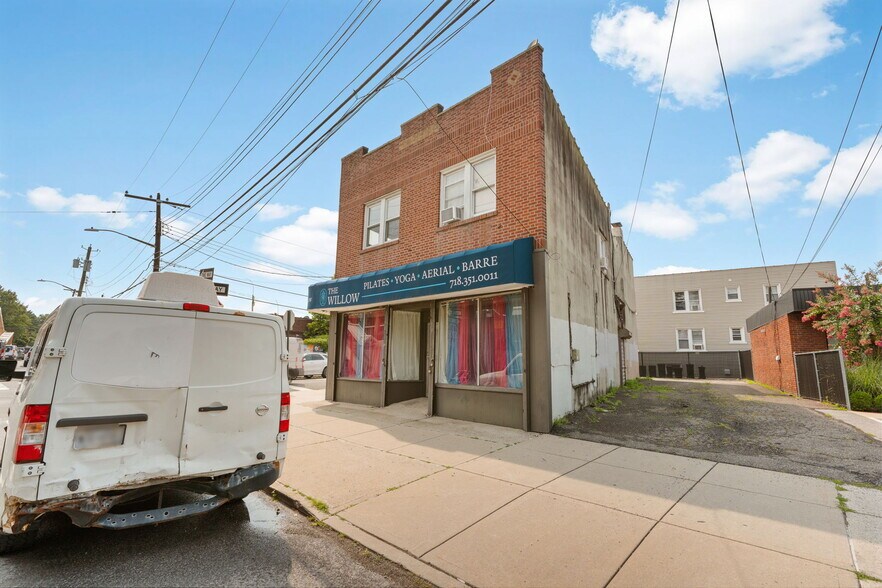 159 Garretson Ave, Staten Island, NY à vendre - Photo du bâtiment - Image 2 de 37