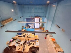 Bureau/Commerce de détail dans Madrid, Madrid à louer Photo intérieure- Image 2 de 19