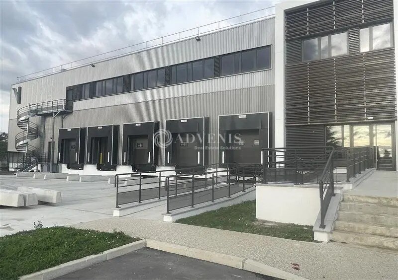 Industrial in Garges-lès-Gonesse for lease Building Photo- Image 1 of 12