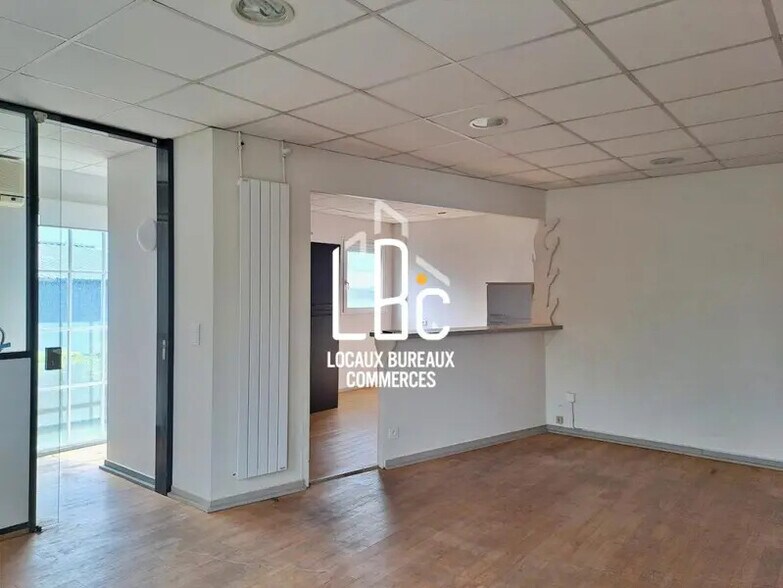 10 Rue Du Progrès, Les Sorinières à louer - Photo du bâtiment - Image 3 de 12