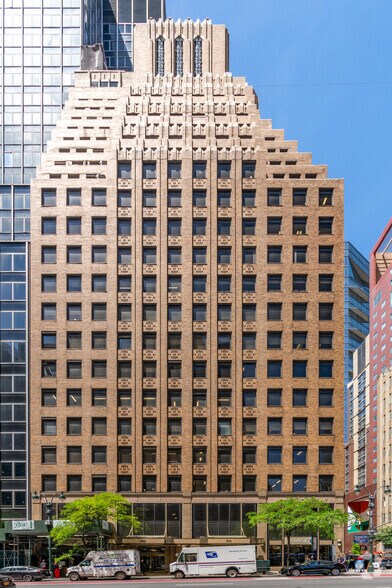 801 Second Ave, New York, NY à louer - Photo du bâtiment - Image 3 de 5