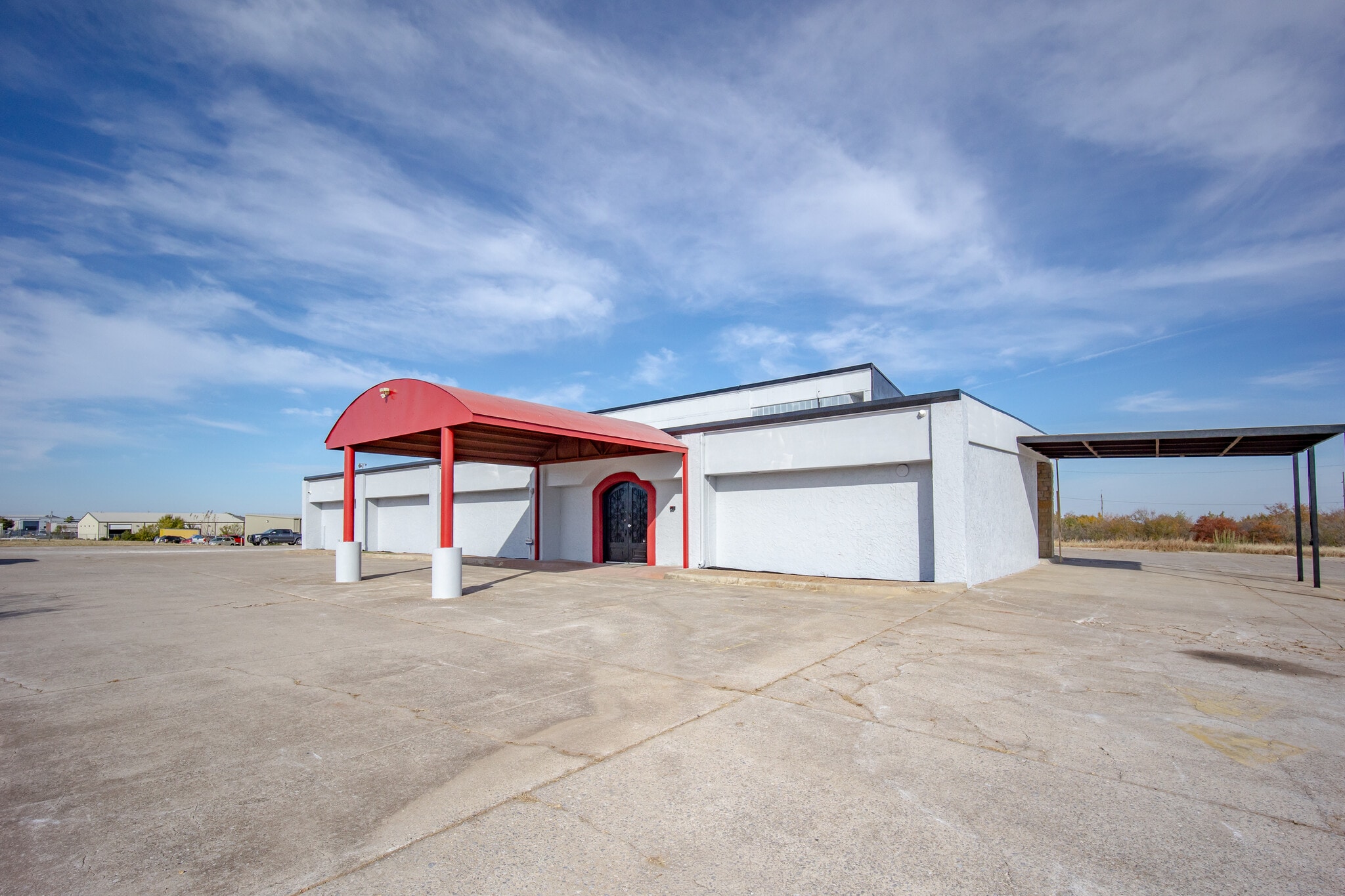 6825 W Wilshire Blvd, Oklahoma City, OK for sale Primary Photo- Image 1 of 37