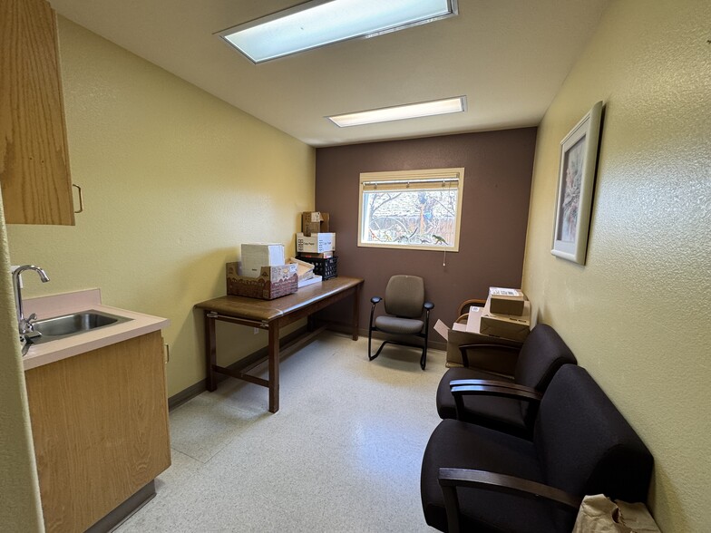 1190 Ryland St, Reno, NV à louer - Photo du bâtiment - Image 3 de 12