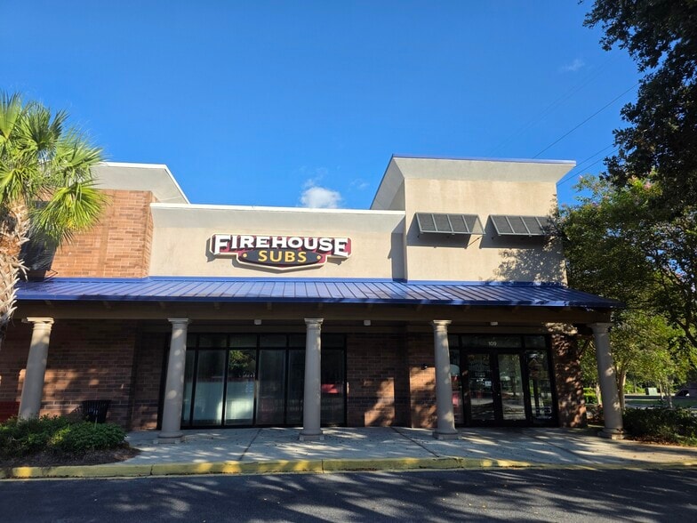 32 Malphrus Rd, Bluffton, SC for lease - Building Photo - Image 1 of 13