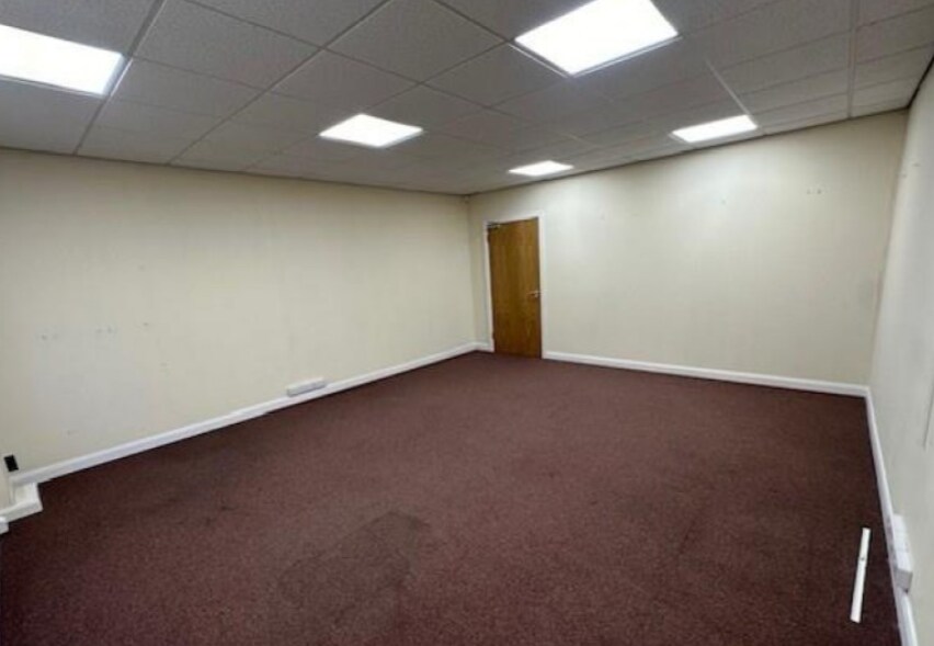 Ivy St, Birkenhead for lease Interior Photo- Image 1 of 4