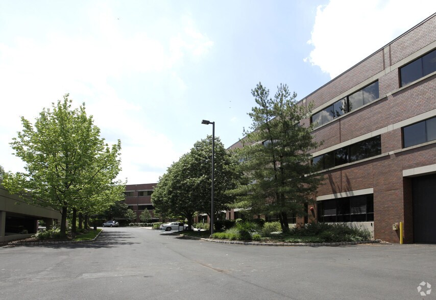 504 Carnegie Ctr, Princeton, NJ à louer - Photo du bâtiment - Image 2 de 15