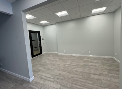 43-24 21st St, Long Island City, NY for lease - Interior Photo - Image 3 of 10