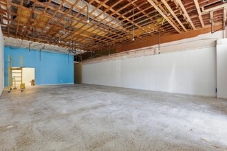 6949 La Tijera Blvd, Los Angeles, CA à louer Photo intérieure- Image 1 de 4