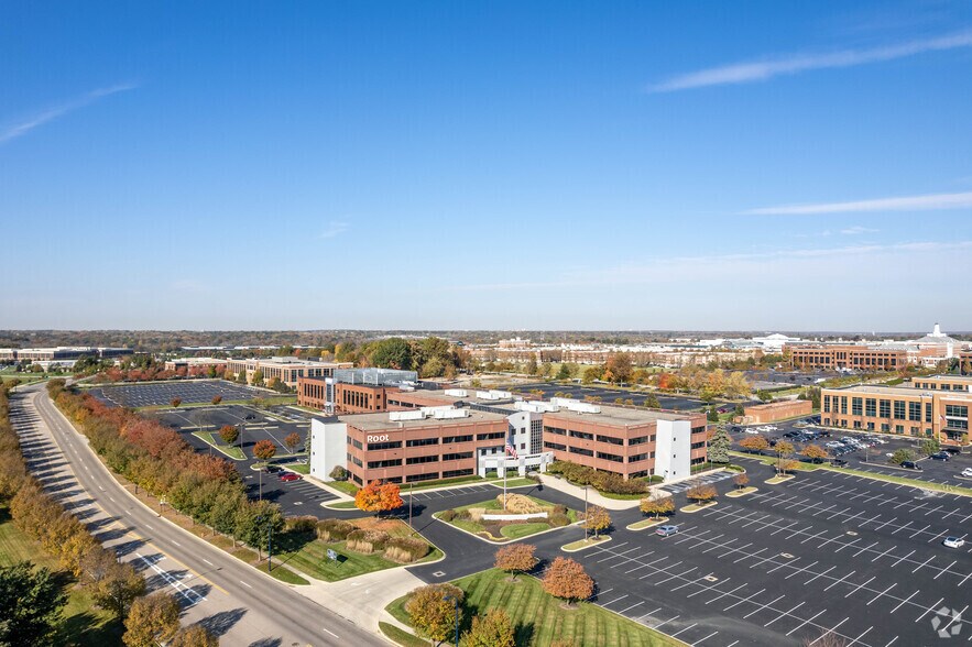 3435 Stelzer Rd, Columbus, OH à louer - Photo du bâtiment - Image 3 de 10