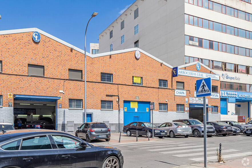 Calle Gamonal, 15, Madrid, Madrid for lease - Building Photo - Image 2 of 3