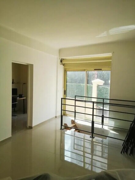 Bureau dans Vincennes à vendre - Photo du bâtiment - Image 2 de 3