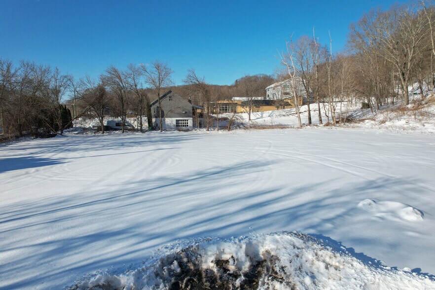 300 Roosevelt Dr, Seymour, CT à louer - Photo du bâtiment - Image 3 de 3
