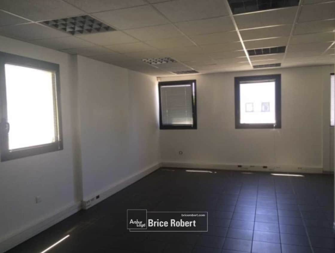 Flex in Vaulx-en-Velin for lease Interior Photo- Image 1 of 1