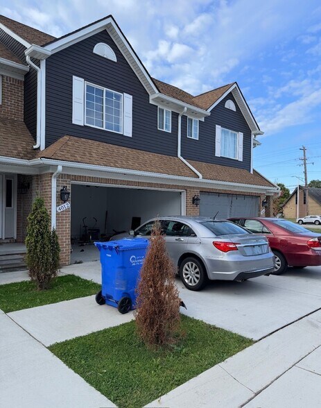 Alia Condos portefeuille de 1 propriétés à vendre sur LoopNet.ca - Photo du bâtiment - Image 2 de 5